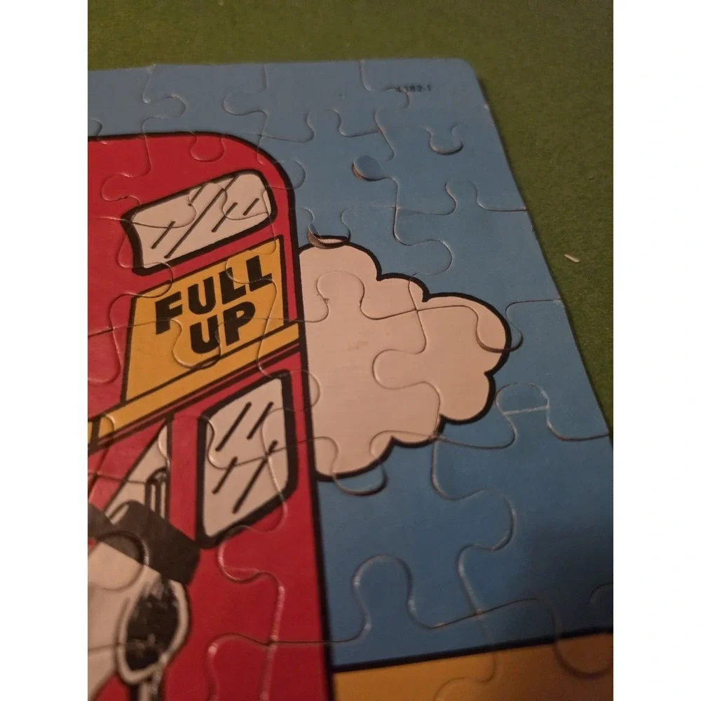 1976‎ PEANUTS LONDON 100 Piece Puzzle Milton Bradley COMPLETE London Bus
